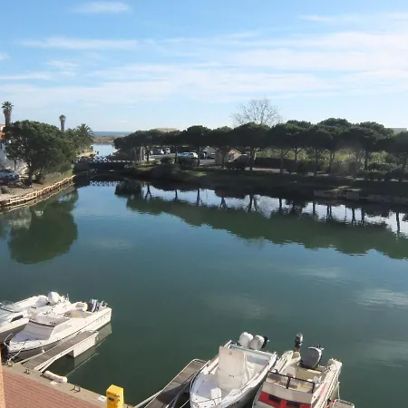 Appartement Marina Village-5 *